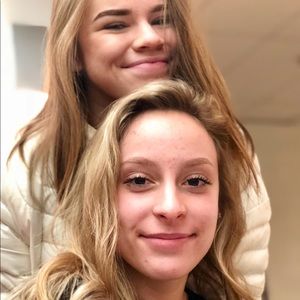 Meet your Posher, Hailey